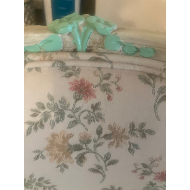 Mid 20th Century Loius XVI Style White Wood Frame With Green Flowers Floral Upholstery For Sale - Image 4 of 7