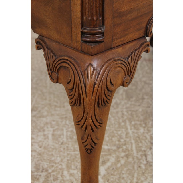 Councill Craftsmen Mahogany Chippendale Style Lowboy For Sale - Image 13 of 17