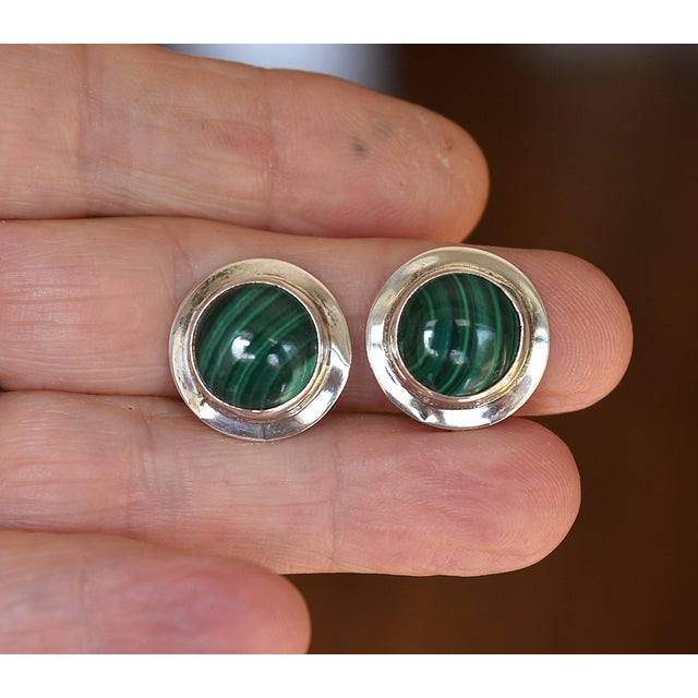 Vintage Sterling Silver Malachite Clip-on Stud Earrings, A Pair For Sale - Image 14 of 18