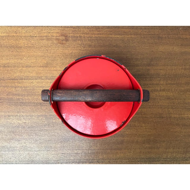 Mid-Century Modern Red Enamel Cast Iron Pot with Teak Handle by Timo Sarpaneva for Rosenlew of Finland, 1960s Original old...