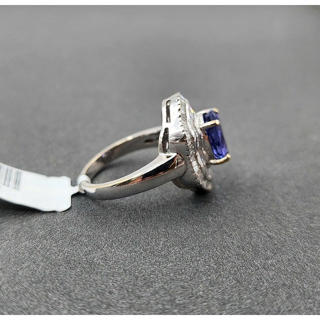 Early 21st Century 5.21 Ct Tanzanite & Diamond Ring Size 7 For Sale - Image 5 of 9