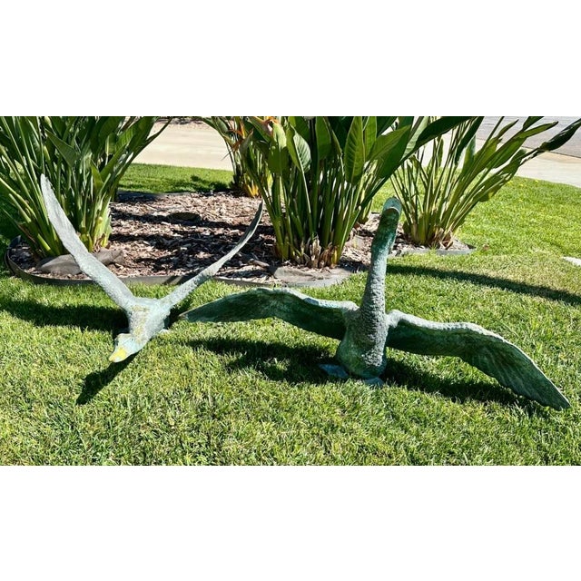 1920s Pair of Large Japanese Bronze Garden Duck Sculptures – Verdigris Patina, Life-Size Waterfowl Statues For Sale - Image 9 of 18