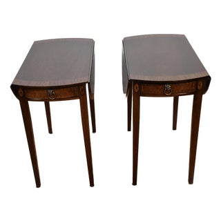 1930s Pair of English Regency Mahogany Banded Satinwood Pembroke Side Tables / End Tables For Sale
