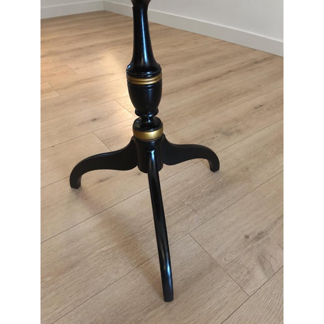 1970s Hitchcock Federal Style Eagle Stenciled Tilt Top Table With Candlestick Base. For Sale - Image 5 of 6