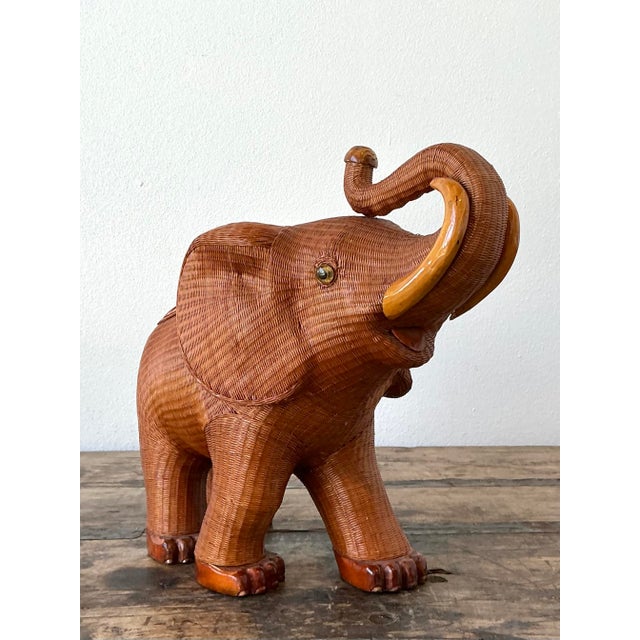 This charming vintage elephant basket is a delightful example of traditional Shanghai weave craftsmanship. Expertly hand-...