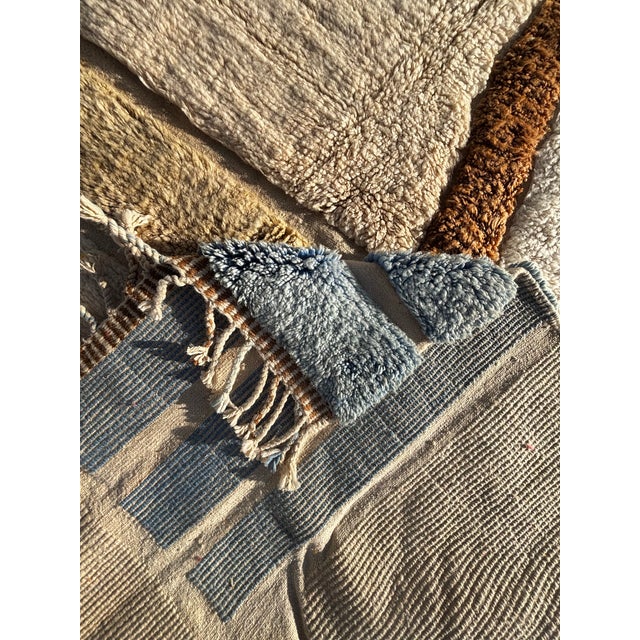 White Moroccan Beni Ouarain Mrirt Rug, 1990 For Sale - Image 8 of 11