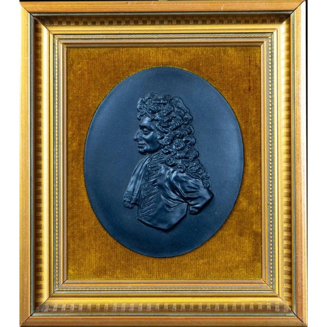 A finely detailed limited-edition commemorative portrait plaque of Sir Christopher Wren (1632–1723), produced in 1974 to...