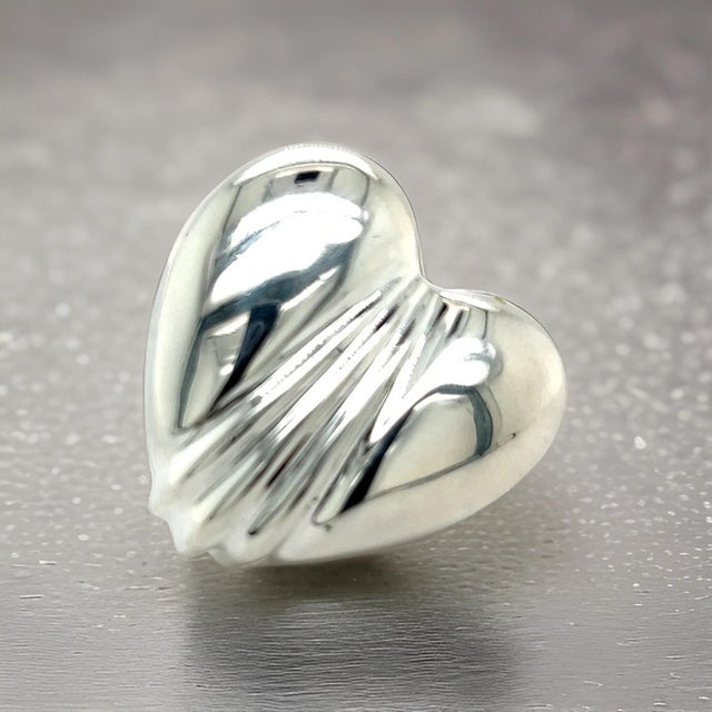 Metal 1990s Tiffany & Co Estate Large Puffed Heart Brooch Pin Silver For Sale - Image 7 of 10