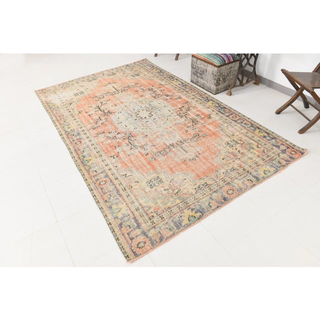 Vintage Handmade Rug in Wool, in Flawless conditions. Designed 1970 to 1979