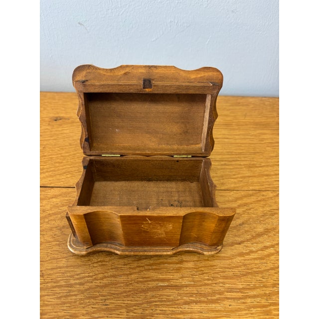 Vintage English Wood Trinket Box With Floral Motic For Sale In Naples, FL - Image 6 of 6