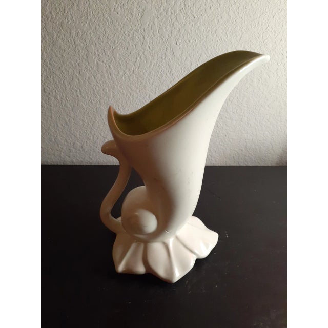 This is a GORGEOUS Vintage Red Wing Pottery 7" Cornucopia Vase. Procured at auction