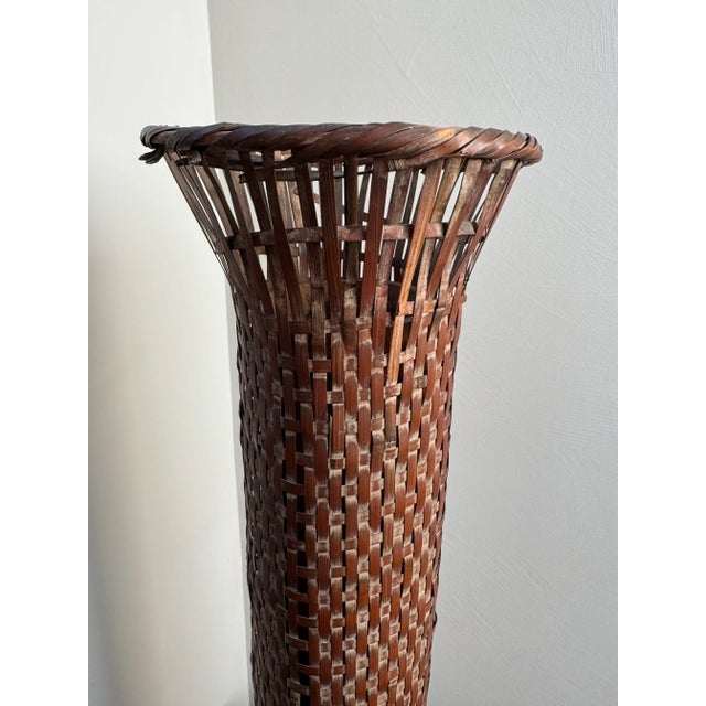 Early 20th Century Antique Cylindrical Tall Japanese Woven Rattan Vase For Sale - Image 5 of 10