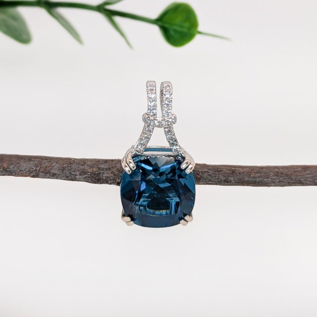 Contemporary 9.4ct London Blue Topaz Pendant w Natural Diamond Accents in 14K Gold | CU 12mm For Sale - Image 3 of 6