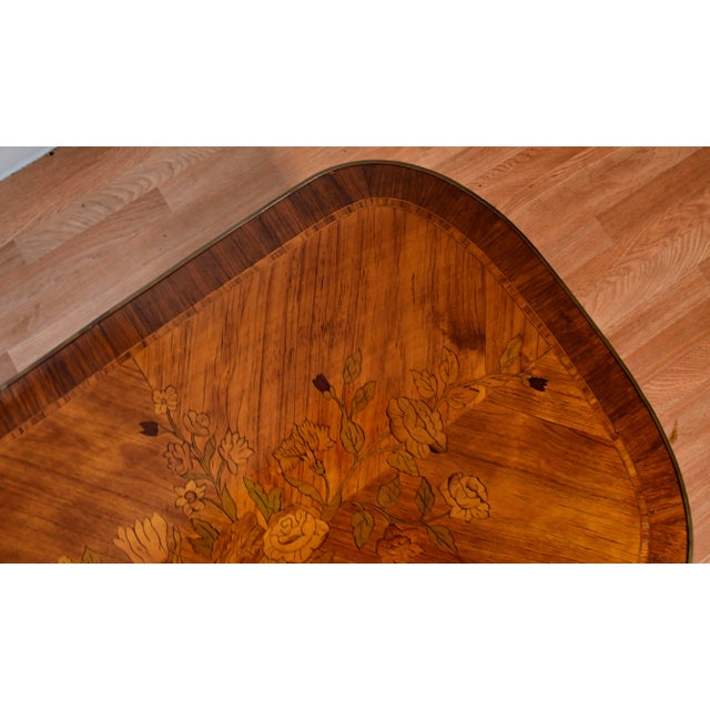 1910s Antique French Louis XV Walnut & Satinwood Inlay Small Coffee Table For Sale - Image 4 of 15