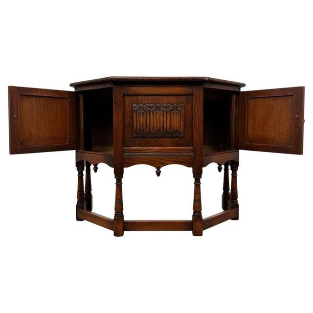 Vintage 20th Century English Charm Oak Cupboard For Sale - Image 3 of 12