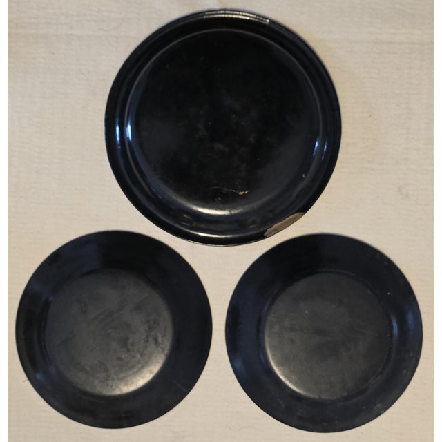 Japanese Antique Chinoiserie Papier Mache Set of 3 Small Plates For Sale - Image 3 of 4