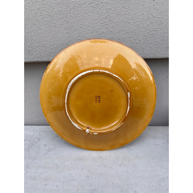 Large French Majolica Strawberries Plate, Circa 1890 For Sale - Image 4 of 4