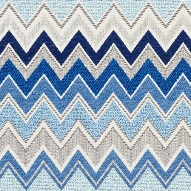 Sample - Schumacher Zenyatta Mondatta Ii Fabric in Blue For Sale