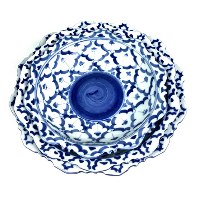 3 Pretty porcelain plates in the traditional blue and white pattern for happiness. In perfect condition with no issues....