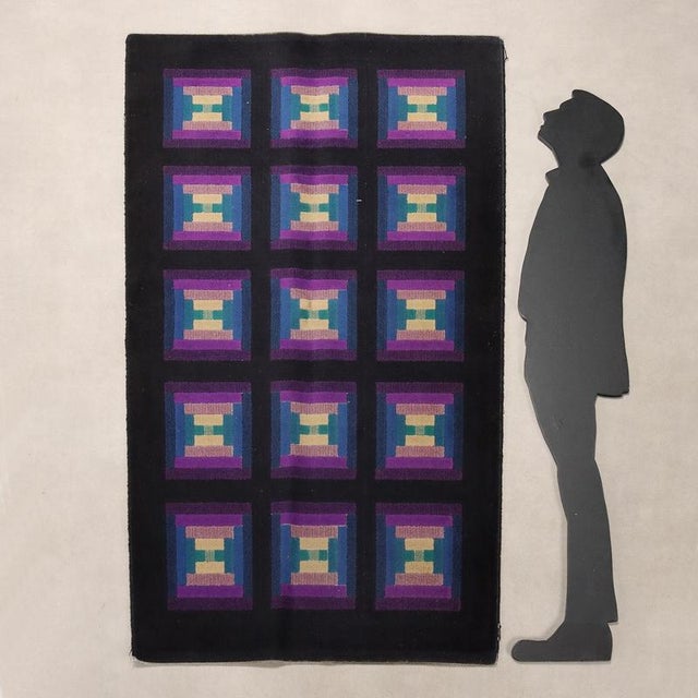 Vintage Missoni design rug, in wool, large knot, machine-made. This piece is attributed to the mentioned designer/maker....