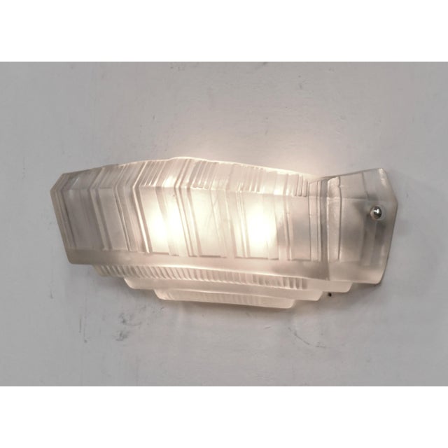 Genet Et Michon French Art Deco Ribbed Glass Stepped Wall Sconces 1930s - A Pair For Sale - Image 10 of 13