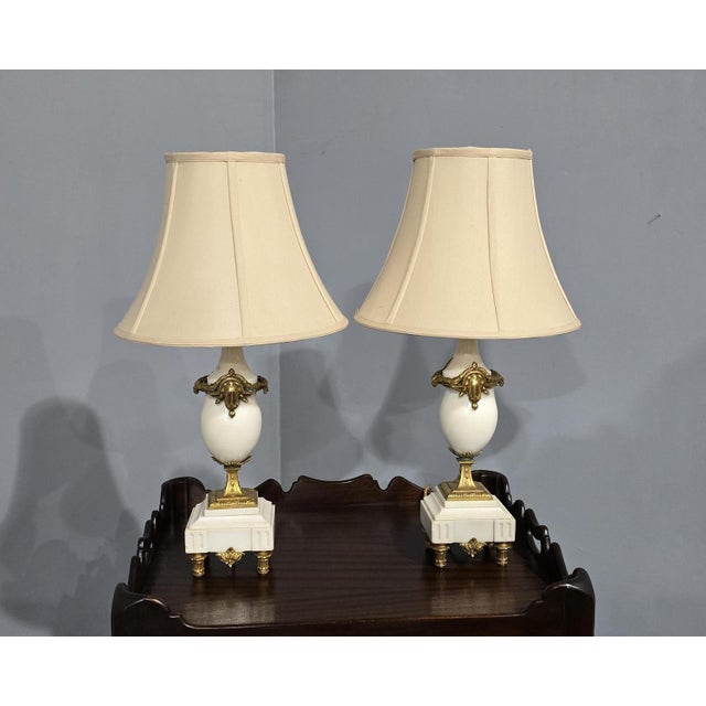 White Marble Table Lamps, Set of 2 For Sale - Image 5 of 6