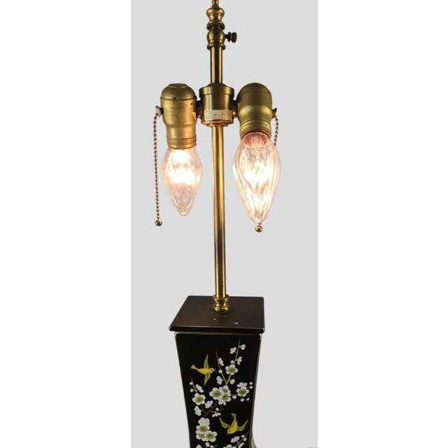 Warren Kessler 1970s Hollywood Regency Warren Kessler Asian Motif Painted Enamel Banquet Table Lamp For Sale - Image 4 of 11