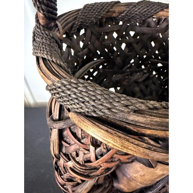 Early 20th Century Large Antique Japanese Smoked Bamboo Basket Ikebana Mingei For Sale - Image 5 of 18