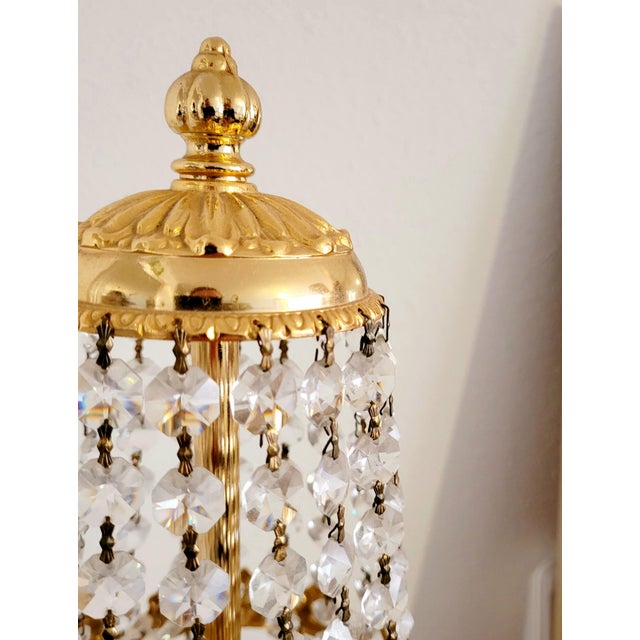French Hollywood Regency Table Lamp in Gilt Brass with Cascading Crystal Prisms, 1950s For Sale - Image 18 of 18