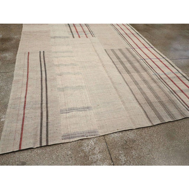 Beige Galerie Shabab Collection Vintage Turkish Flatweave Kilim Room Size Carpet For Sale - Image 8 of 10