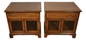 Henredon 18th Century Portfolio Mahogany Banded Satinwood Pair of Nightstands / Bedside Tables, 2 Pieces