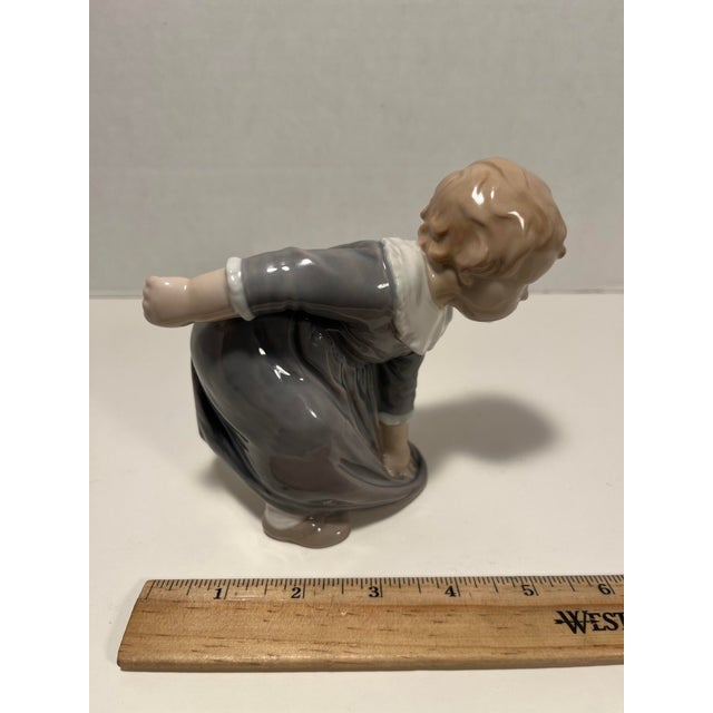 Gray Bing & Grondahl Vintage Porcelain Figurine #1995 Girl in Dress Mint Condition! For Sale - Image 8 of 9