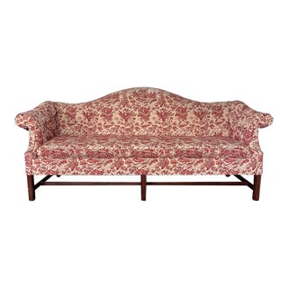 Early 20th Century Chippendale Style Camelback Mahogany Sofa in Cream and Red Federal Style Upholstery For Sale
