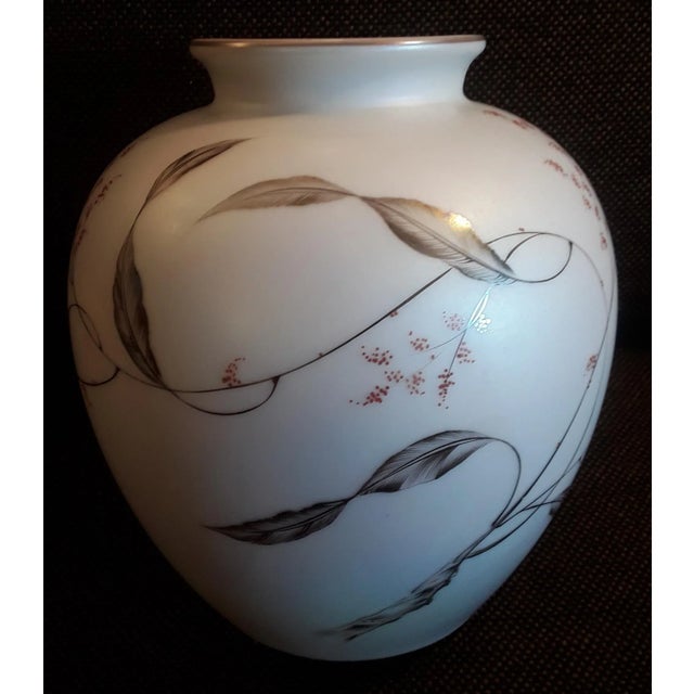 Vintage Curved Porcelain Vase with Japonising Colored Painting by Fritz von Stockmayer for Rosenthal, 1940s, in Very Good...