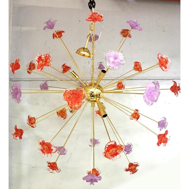 Contemporary flowers Sputnik chandelier. Red and violet elements of Murano glass pinched by hand