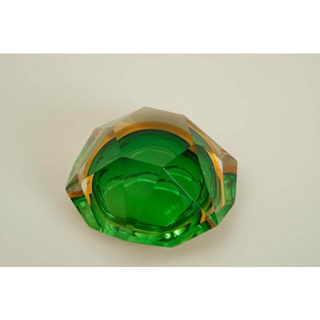Green Murano Glass Bowl attributed to Flávio Poli for Seguso Vetri d'Arte, 1970s For Sale - Image 8 of 9