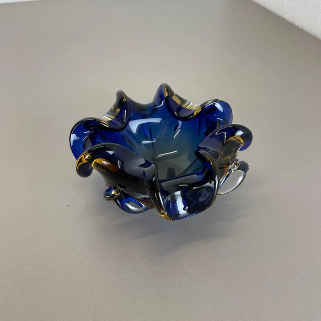 Large Murano Glass Floral Bowl, Italy, 1970s For Sale - Image 4 of 16