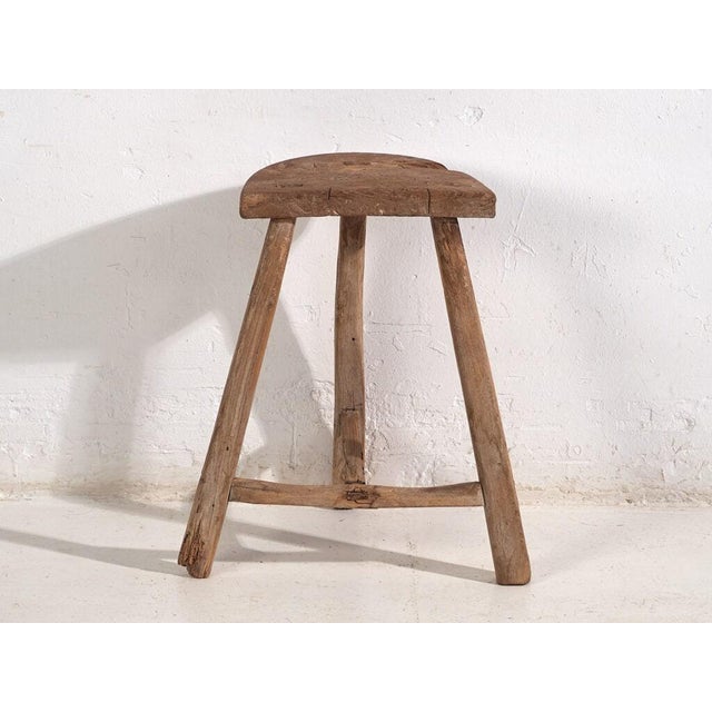 Antique primitive stool – late qing dinasty (c.1900) dimensions: length: 33 cm depth: 19 cm height: 51 cm style: primitive...