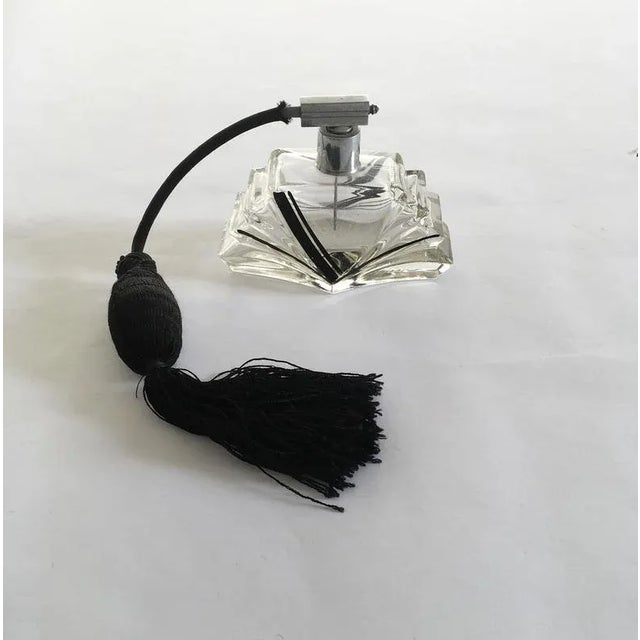 Glass Perfume Sprayer with Black Silk Air Pump, 1930 For Sale - Image 3 of 16