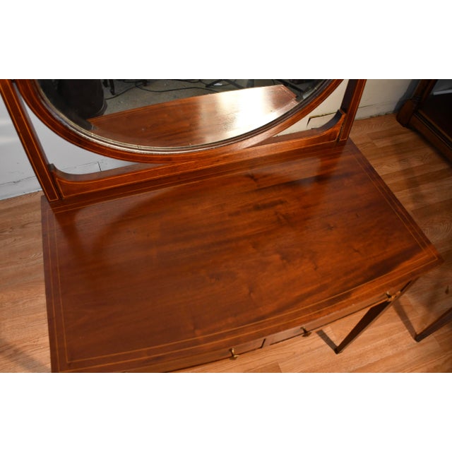 1900s Antique English Hepplewhite Mahogany Inlaid Vanity Desk Mirror and Chair For Sale - Image 11 of 17