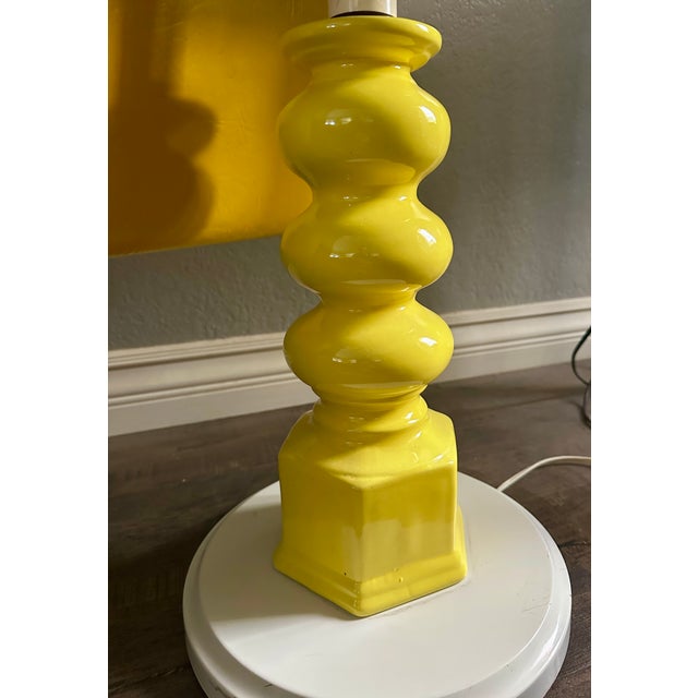 Vintage Italian Table Lamp W/Original Shade & Slot for Books / Media: Brady Bunch Mod Style For Sale - Image 4 of 16