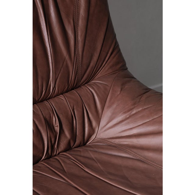 1970s Vintage Three-Seater Sofa in Elm and Leather from Maison Regain, 1970s For Sale - Image 5 of 14
