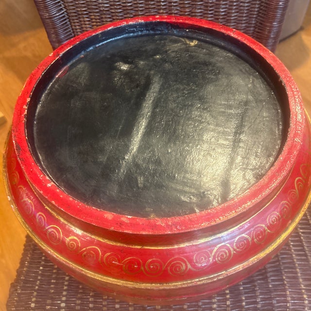 Chinese Round Red and Gold Lacquer Wedding Box Circa 1890 For Sale - Image 4 of 4