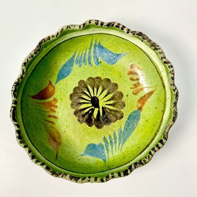 1950s Vintage Mexican Southwestern Folk Art Tlaquepaque Pottery Serving Bowls - Set of 4. For Sale - Image 12 of 12