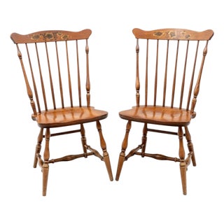 Pair of Vintage L. Hitchcock Maple Windsor Fan-Back Side Chairs, Hand-Stenciled, Circa 1970 For Sale