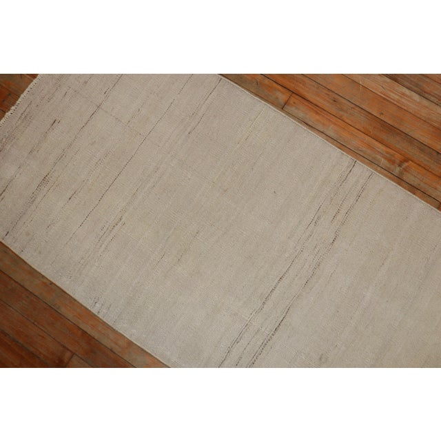 Beige Khaki 20th Century Thin Moroccan Flat-Weave Runner For Sale - Image 4 of 6