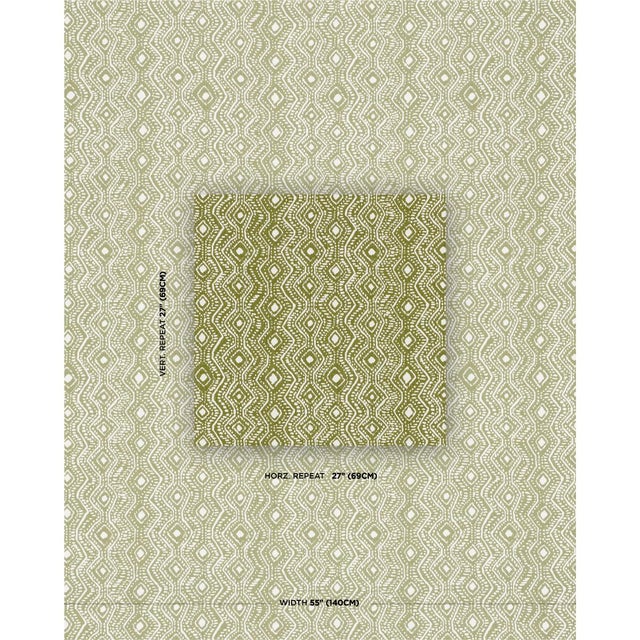 With its chunky irregular weave, Colma Indoor/Outdoor fabric is a medium-scale geometric stripe with the body and texture...