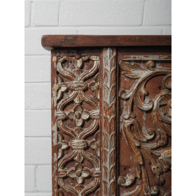 Late 20th Century Carved Wooden Console With Sculptural Floral Relief For Sale In Greensboro - Image 6 of 7