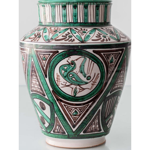 Mid-20th Century Spanish Revival Green Ceramic Table Lamp with Silk Shade, 1970s For Sale - Image 6 of 18