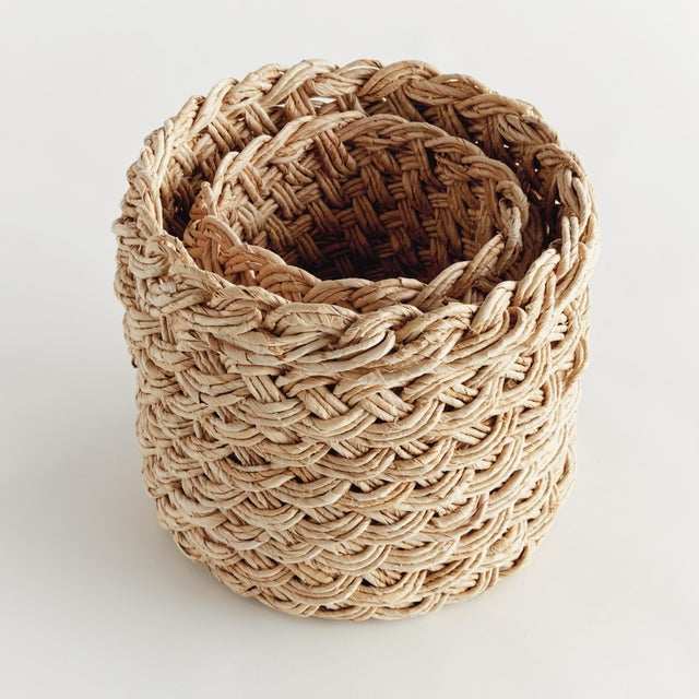 Kenneth Ludwig Chicago Abaca French Braid Storage Baskets Round, Set of 2 For Sale - Image 4 of 5